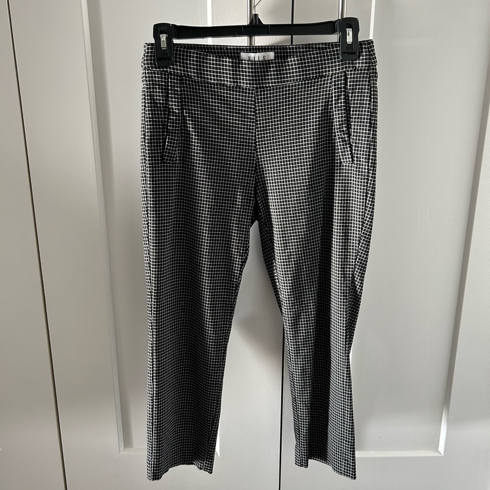Women’s ELLE Pull-On Dress Capris XS